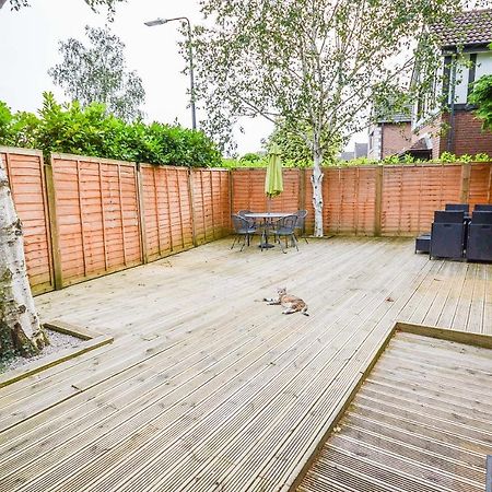 Hotel Ayuda House Altrincham Esterno foto