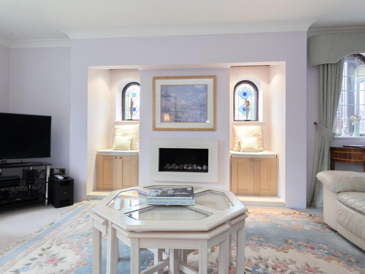 Hotel Ayuda House Altrincham Esterno foto
