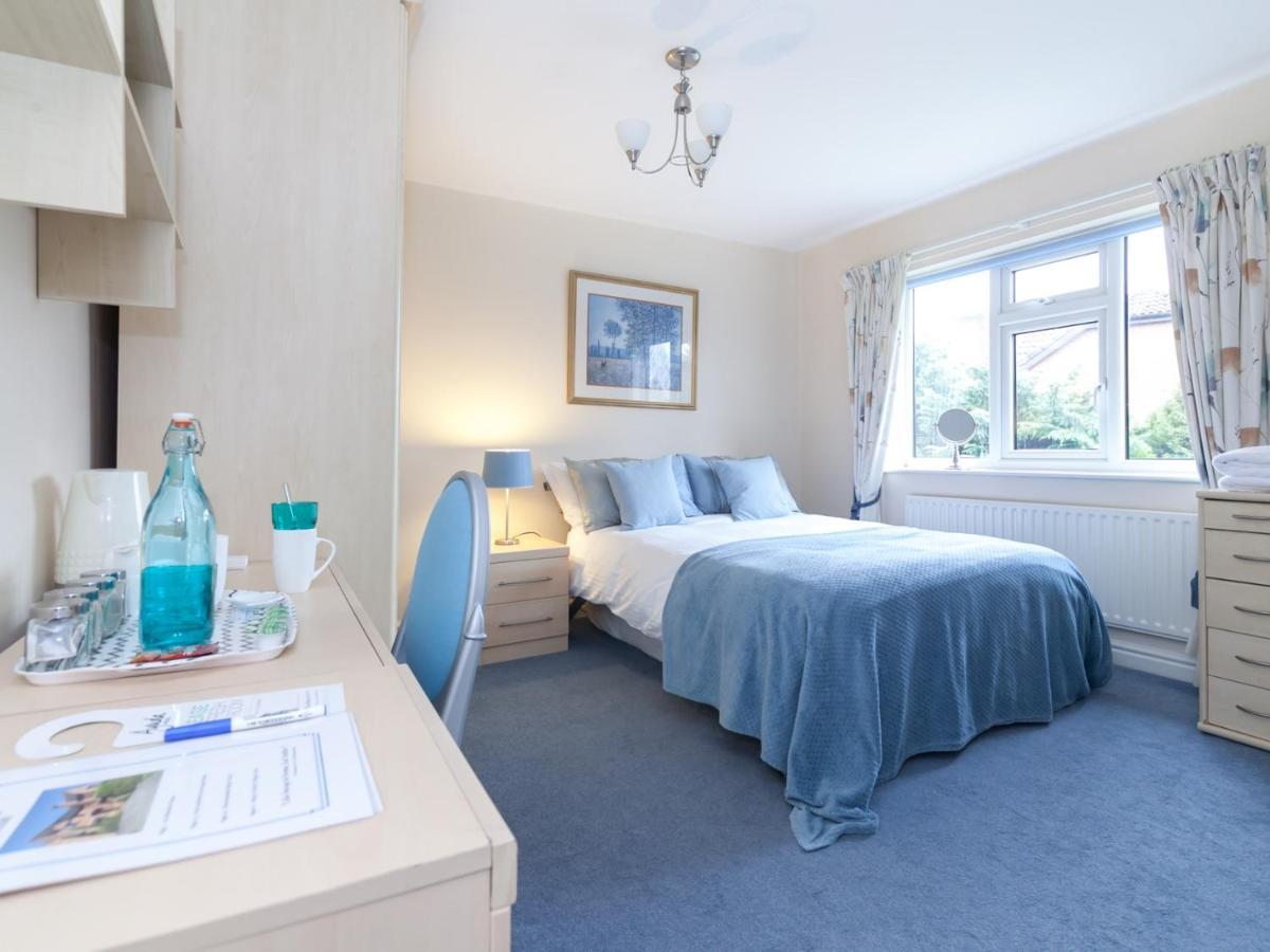 Hotel Ayuda House Altrincham Esterno foto