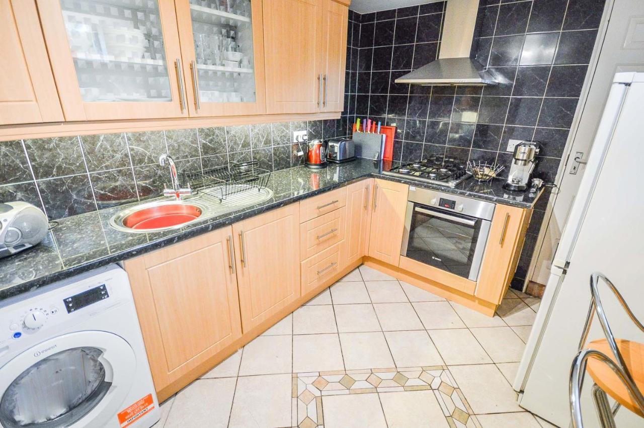 Hotel Ayuda House Altrincham Esterno foto