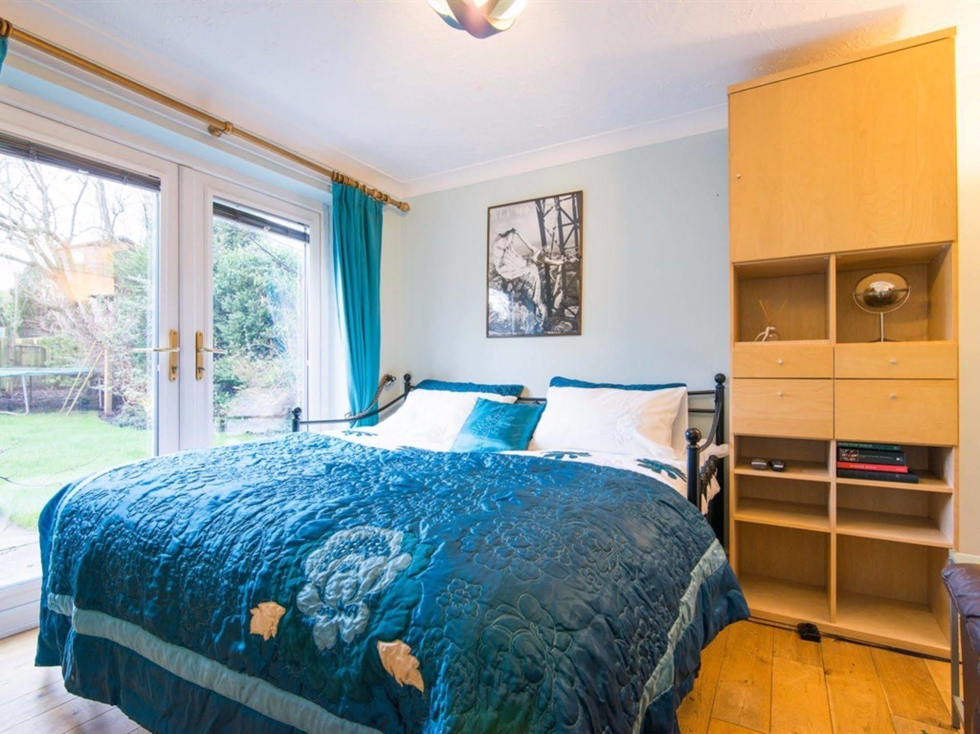 Hotel Ayuda House Altrincham Esterno foto